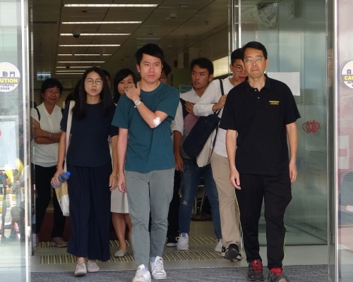 民主派強烈譴責襲擊鄺俊宇事件。
