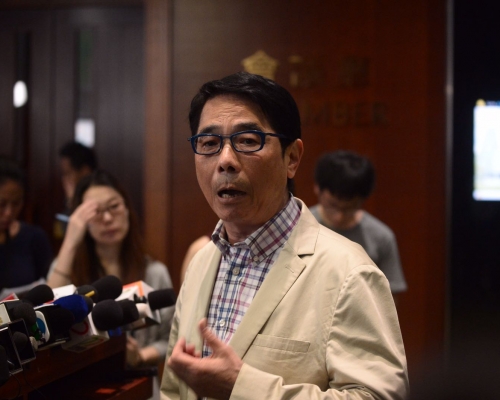 黃國健稱,泛民議員的做法已令委員會喪失互信的工作基礎。
