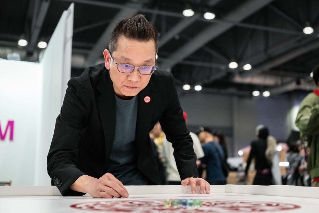 新加坡旅遊局大中華區首席代表兼執行署長潘政志表示,面對年輕一代「活在當下」的消費心態,新加坡亦在旅遊體驗上作出針對性調整。 新加坡旅遊局大中華區首席代表兼執行署長潘政志表示,面對年輕一代「活在當下」的消費心態,新加坡亦在旅遊體驗上作出針對性調整。