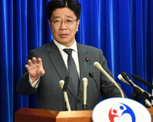 日本厚生勞動大臣加籐勝信透露,如果疫情持續惡化,將考慮再度宣佈全國進入緊急狀態。