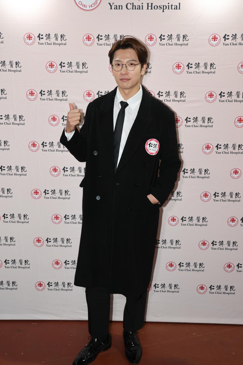 高鈞賢逆市開舖。