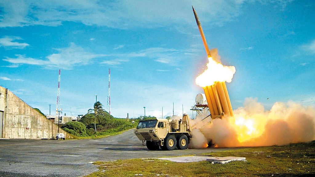 美國「薩德」系統在一次測試中發射攔截導彈。