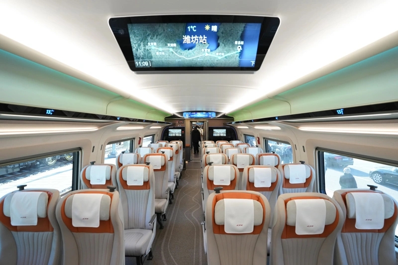 CR450AF動車組樣車二等座。新華社