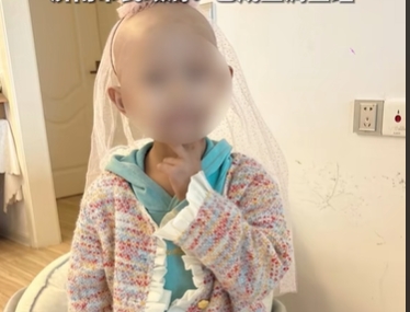網民發文稱，抗癌小天使「小蘋果」在濟南去世。