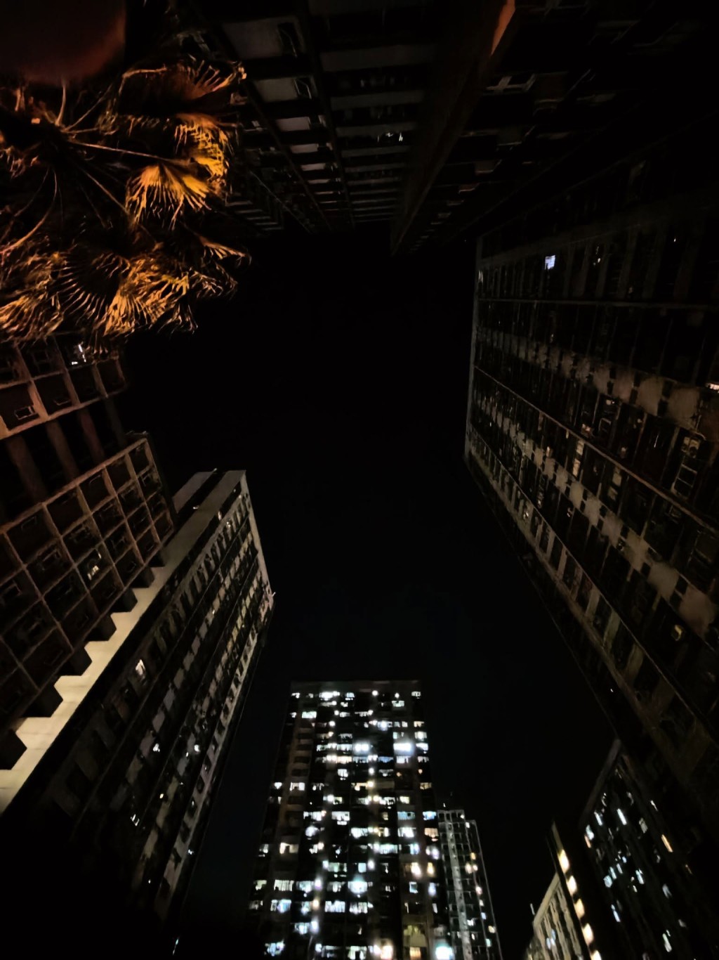 第二次停電同樣僅康水樓未受影響。FB:Howard Tong@香港風景攝影會 第二次停電同樣僅康水樓未受影響。FB:Howard Tong@香港風景攝影會