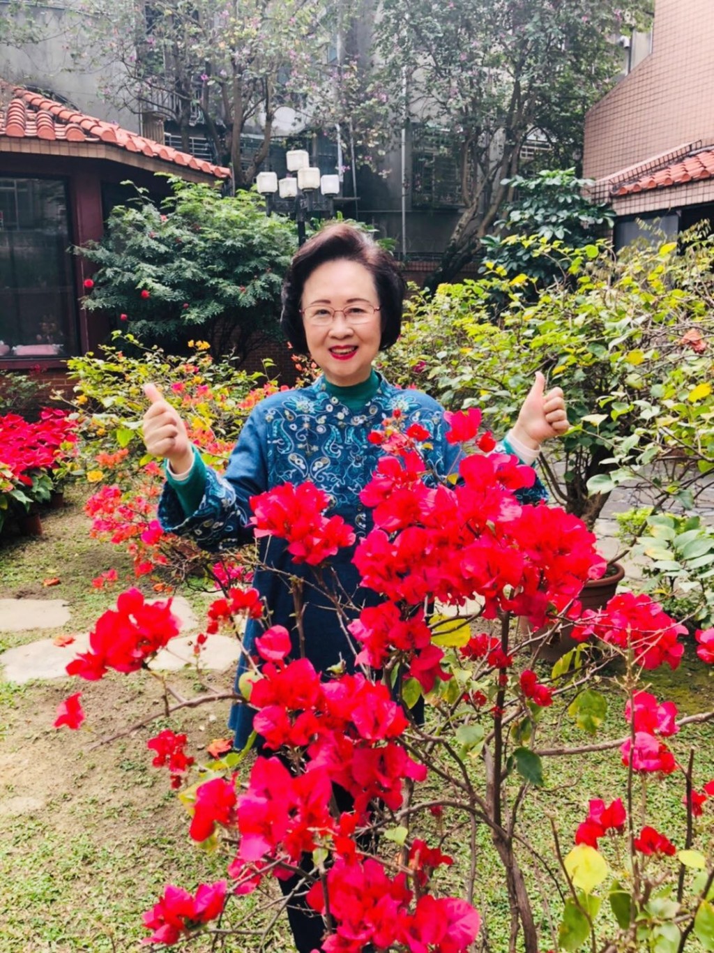 瓊瑤輕生消息傳出,震驚華人社會。facebook 瓊瑤輕生消息傳出,震驚華人社會。facebook
