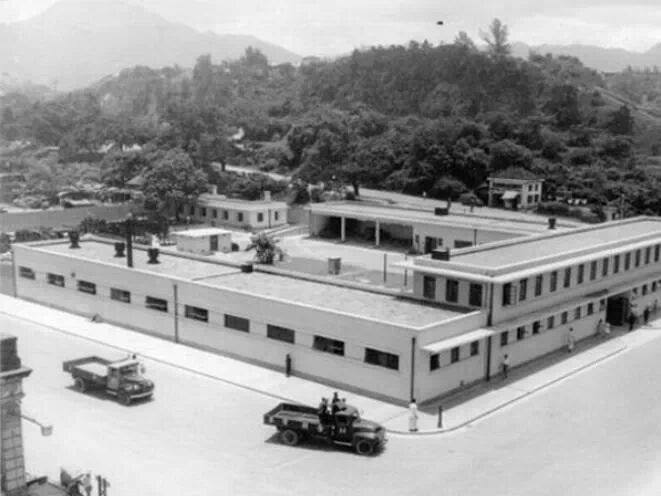 旺角洗衣街前政府用地原本是水務署大樓及食環署辧公室原址，建於1950年（圖片：香港探古fb）