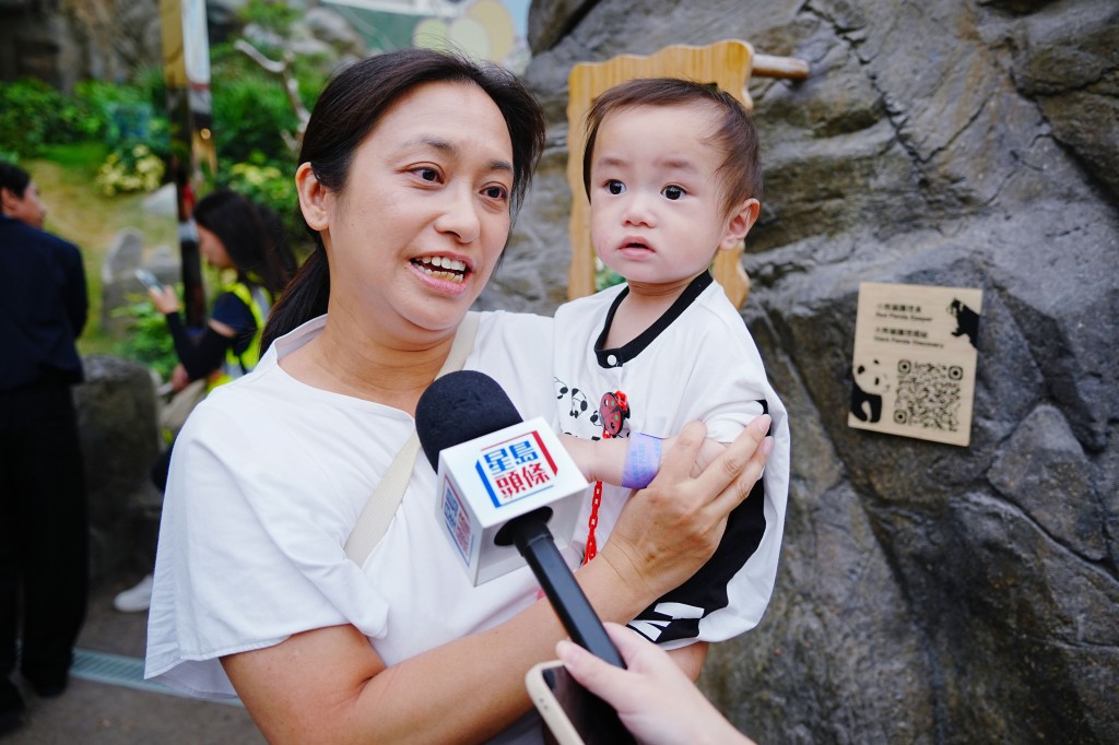 市民劉小姐女兒和加加得得同日生日。