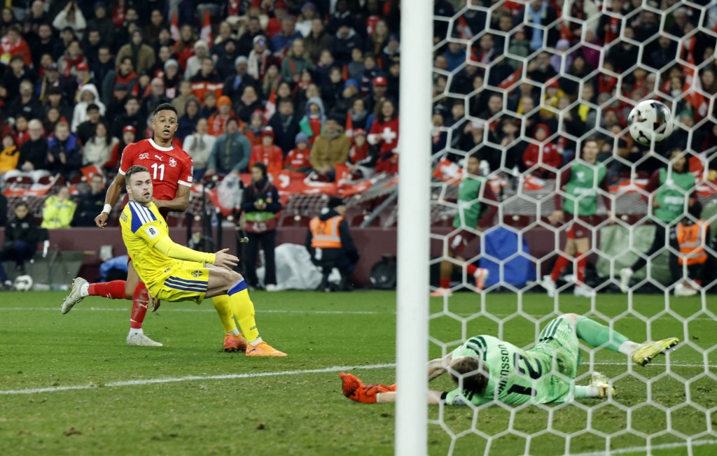 丹尼杜耶為瑞士射成3：1。路透社