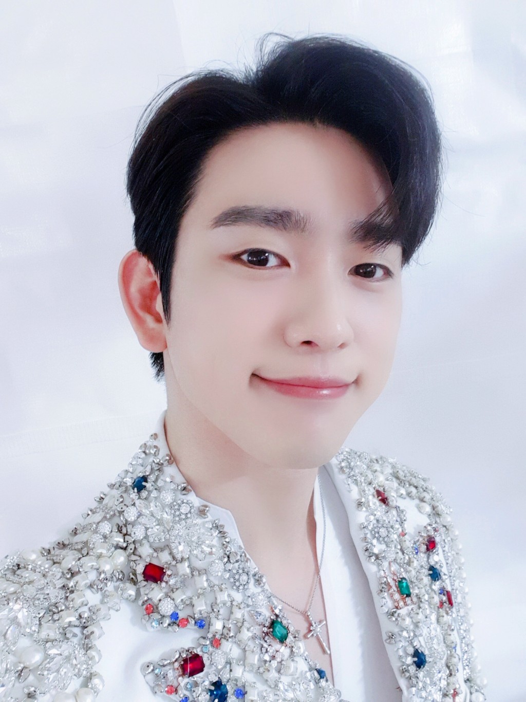 珍榮傳簽約男星李秉憲成立的BH娛樂。