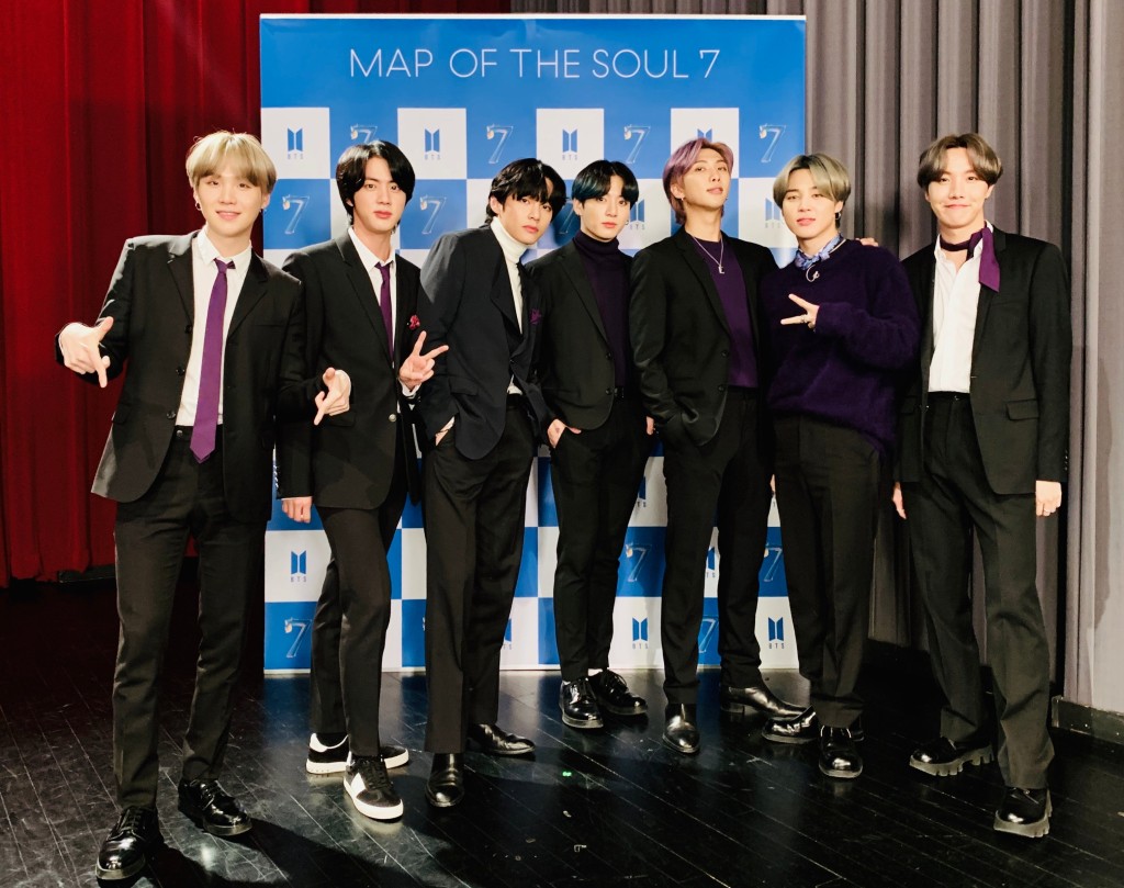 BTS的正規4輯《MAP OF THE SOUL: 7》首周(2月21日~27日)共售出337萬8633張。是BTS發行的專輯史上首周的最高銷量。