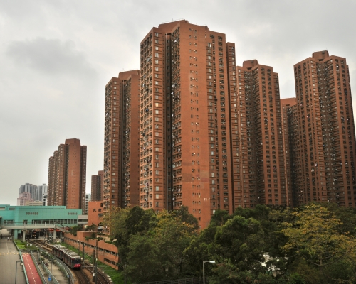 兆康苑470萬自由市場價售。