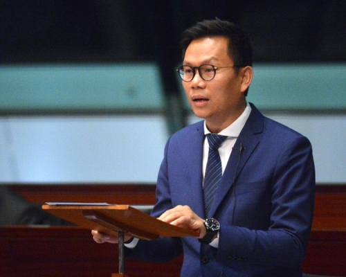 陈恒镔指香港疫苗断货压力一直存在，但公立机构会首先保证服务本地市民。