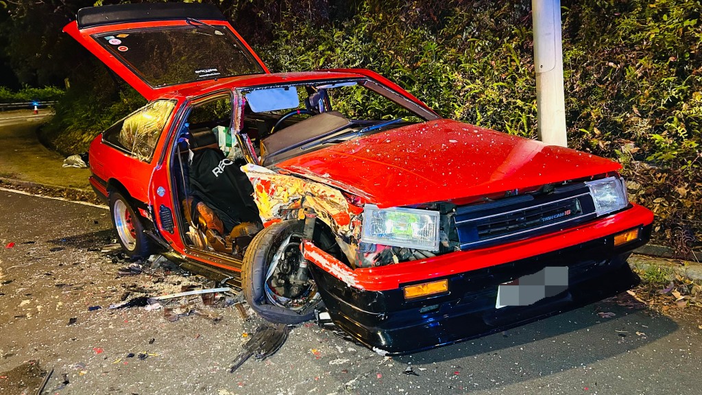 AE86嚴重損毀。蔡楚輝攝 AE86嚴重損毀。蔡楚輝攝