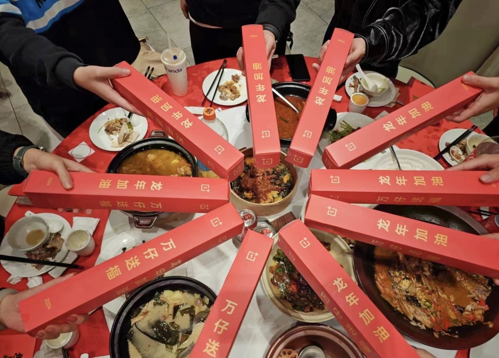 深圳今年的年夜饭市场火爆。微博