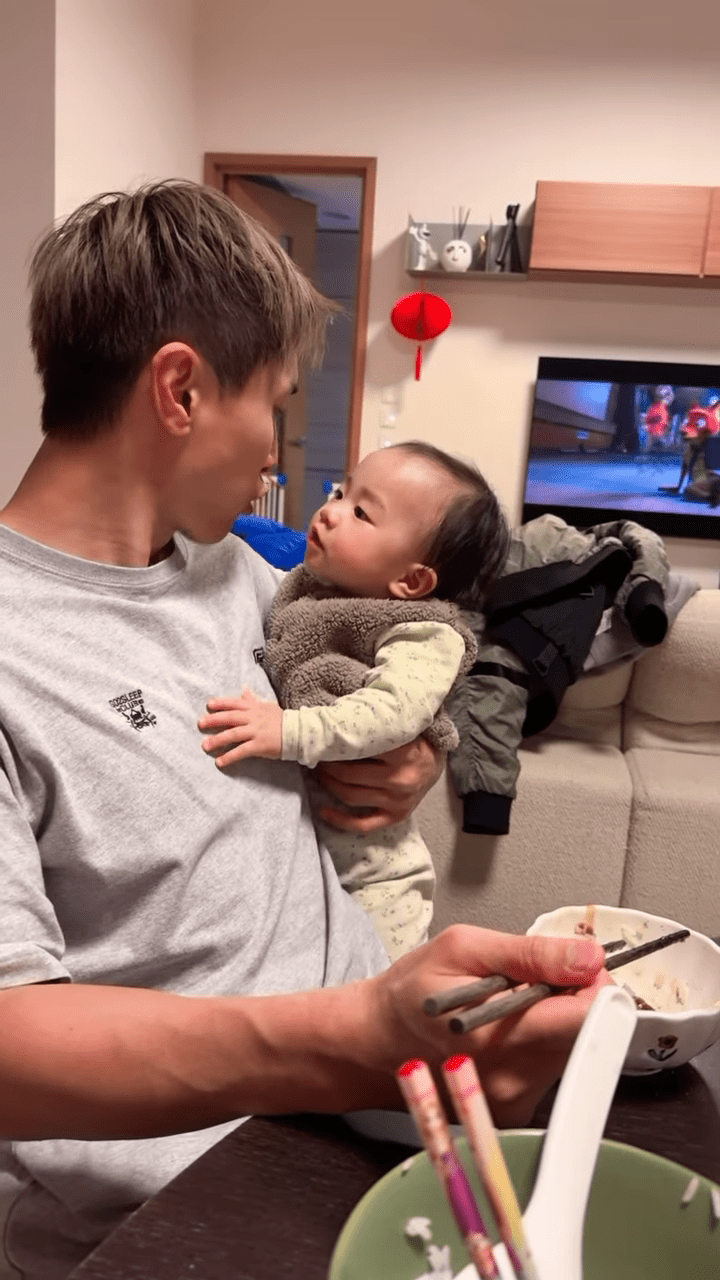 陈柏宇昨晚（24日）上载的一段父女食「煮家饭」的短片却惹来争议！