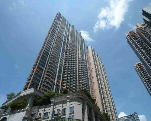 帝峯‧皇殿兩房1380萬沽。