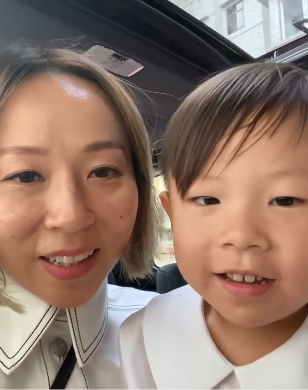 Jazz大赞自己今日返学好乖。