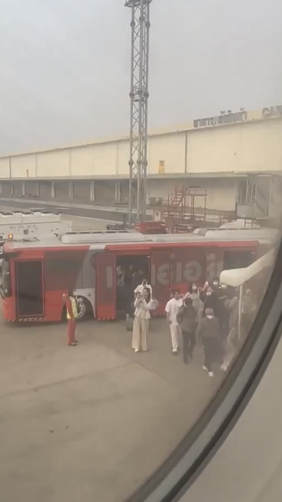 機上工作人員竟沒發現已辦理登機乘客失蹤無上機。 fb / Nat Nattyy 機上工作人員竟沒發現已辦理登機乘客失蹤無上機。 fb / Nat Nattyy