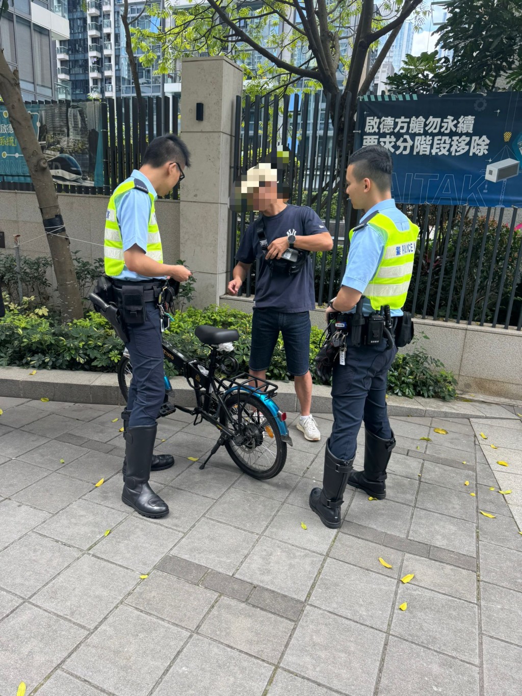 東九龍打擊非法駕駛電動可移動工具拘7人。警方圖片 東九龍打擊非法駕駛電動可移動工具拘7人。警方圖片