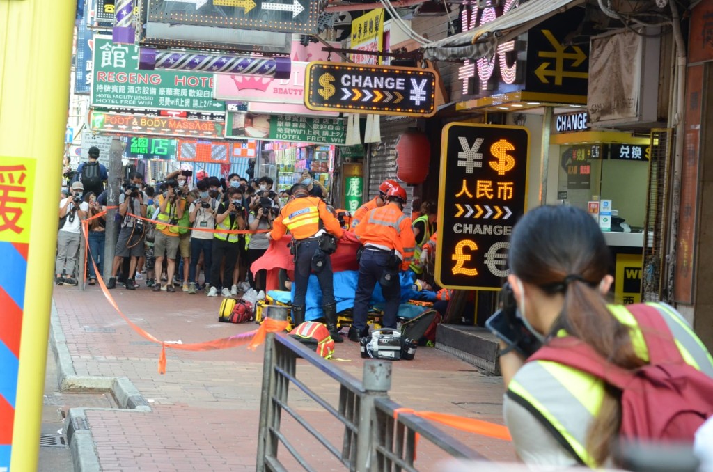 男子不適送院。