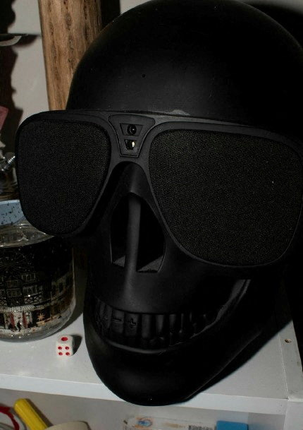 许超安装多个摄像头拍下性侵影片。路透社