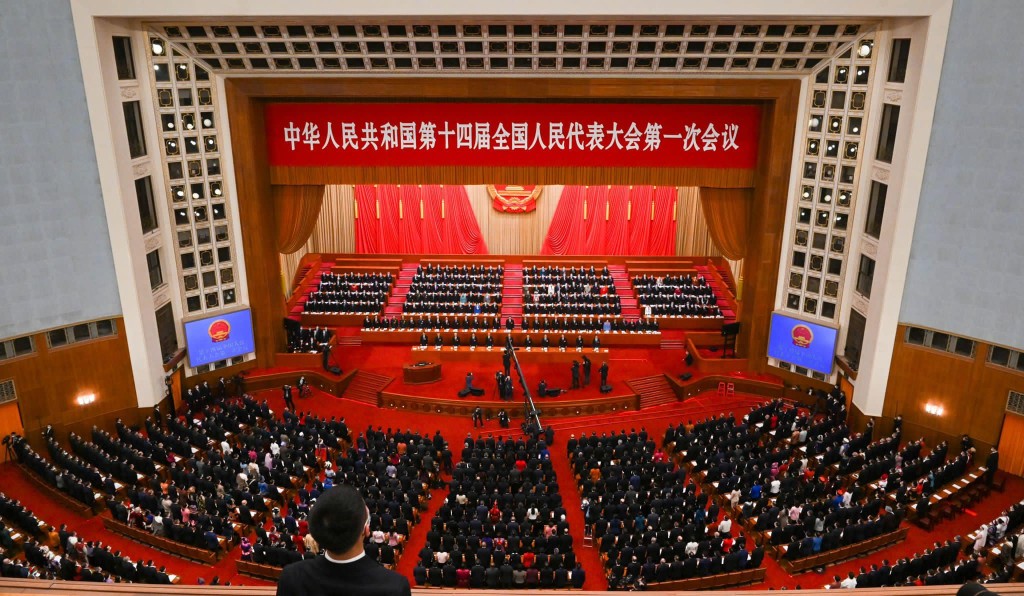 全國兩會在北京舉行。特首李家超列席人大開幕會。（李家超fb圖片）