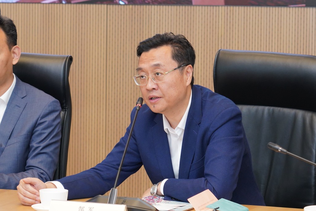 郜军表示，产研院会立足「一个产业体系、四个特色产业集群」。叶伟豪摄
