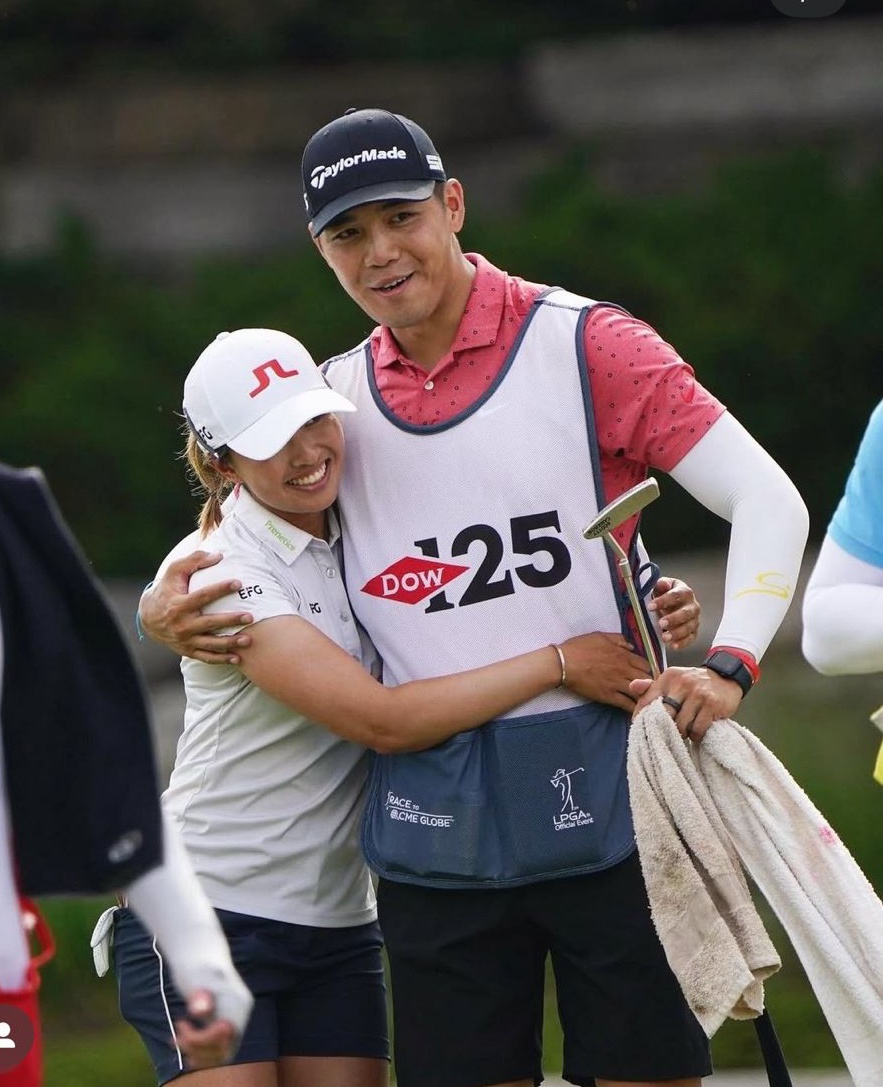 过去四年多，男友Aaron都是陈芷澄的御用球僮。受访者提供