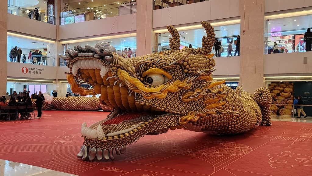 接近完成的巨龍龍頭相當有氣勢！（圖片來源：Peter Lee@香港風景攝影會Facebook）