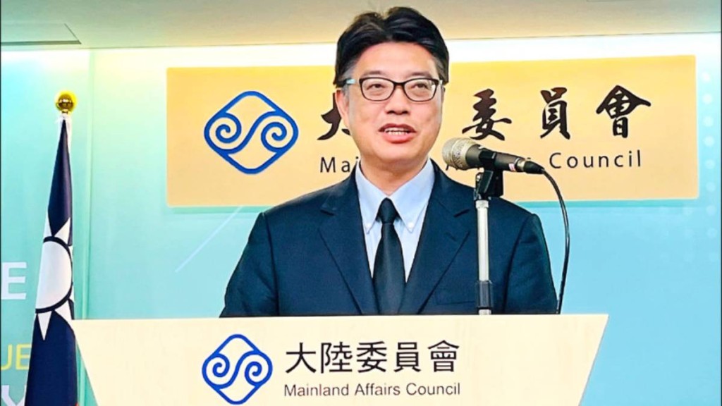 邱垂正稱,有必要調整現行港澳居民來台居留制度。自由時報