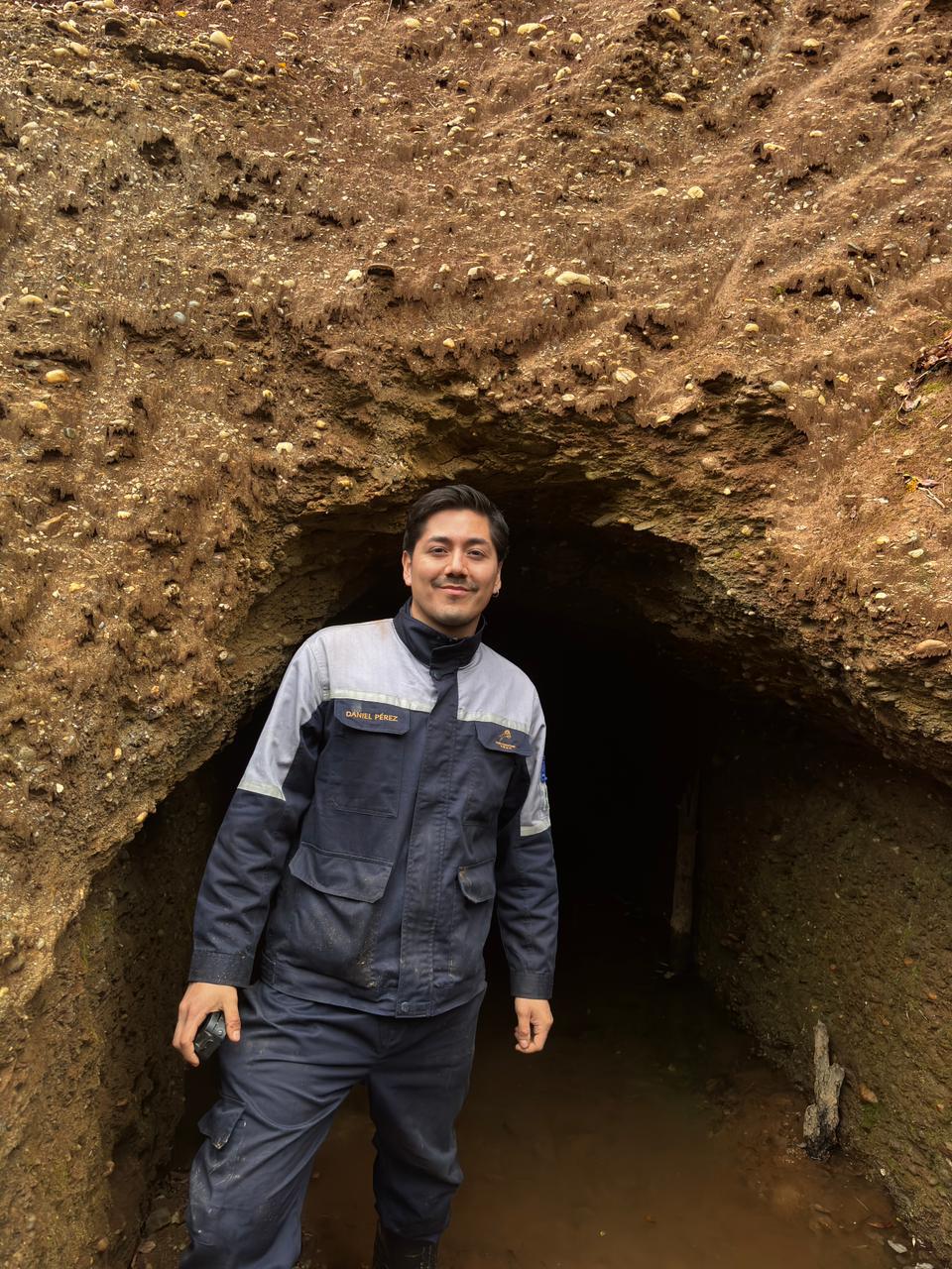 中國金石工程與地質團隊。