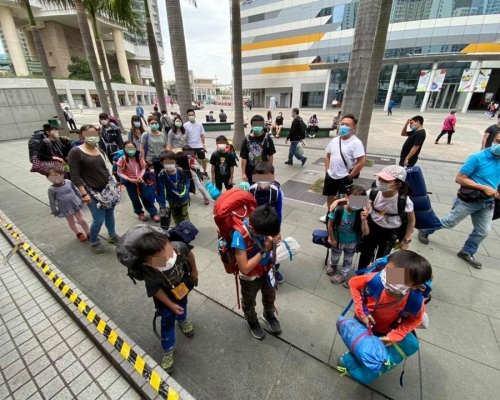 幼稚園帶團到海灘露營。FB圖
