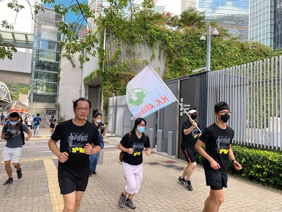 港台《議事論事》因插播六四跑片段，被指違規。蔡耀昌FB圖片