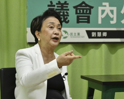 劉慧卿認為倘民主黨在得不到市民支持下仍參選，將等於自殺。資料圖片