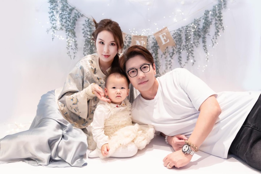 高鈞賢婚後,一家三口居於深圳南山區2500呎豪宅。 高鈞賢婚後,一家三口居於深圳南山區2500呎豪宅。