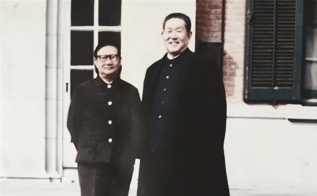 北京市公安局的刑偵技術人員奉公安部趙蒼壁夫婦。 北京市公安局的刑偵技術人員奉公安部趙蒼壁夫婦。