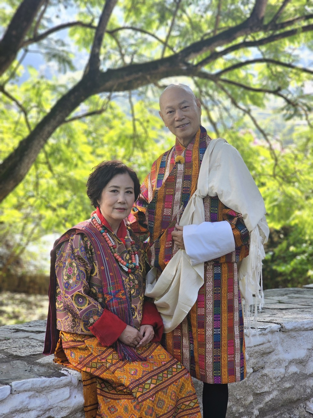 家英哥感激節目監製炮製「拍婚照」驚喜給他們。 家英哥感激節目監製炮製「拍婚照」驚喜給他們。