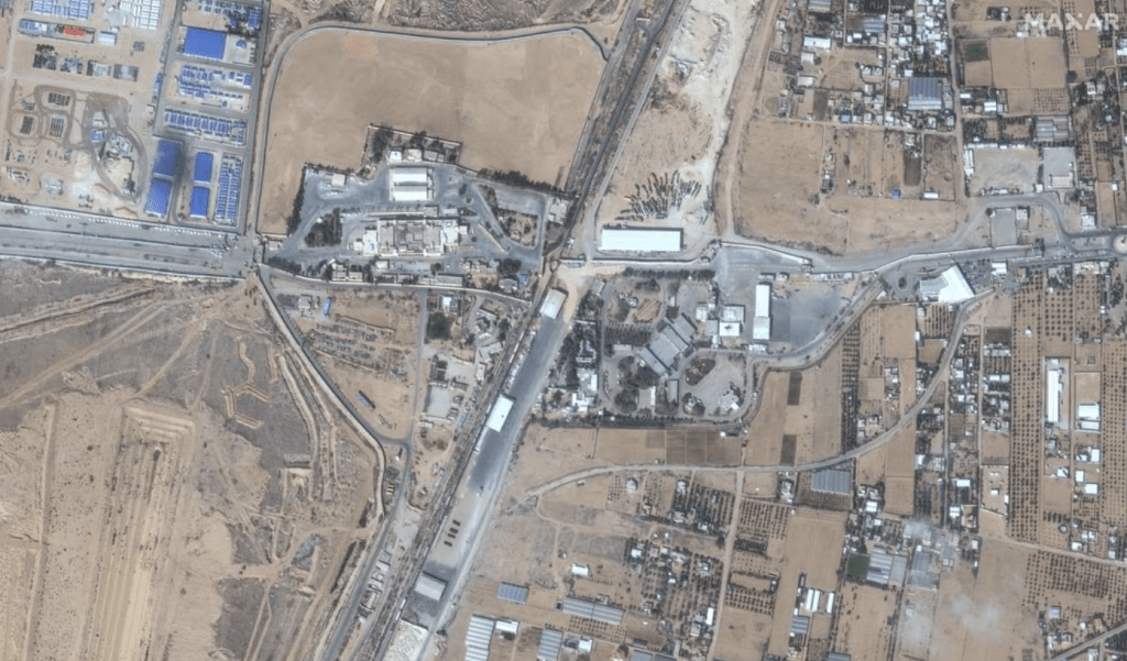 巴勒斯坦加沙走廊與埃及接壤的拉法關卡衛星圖像。路透社