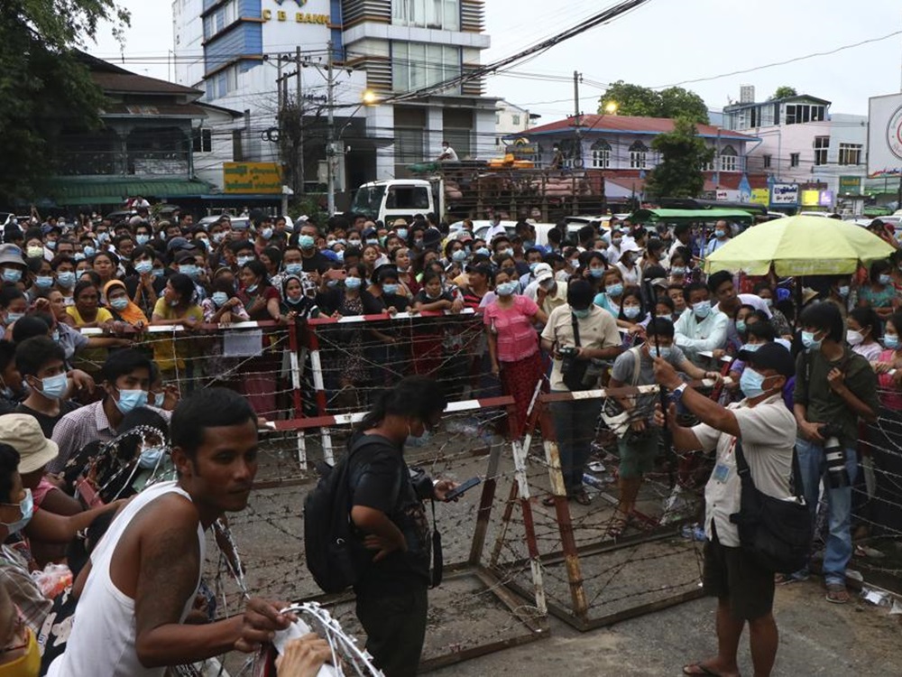 緬甸當局今天宣佈釋放2,000多名反政變抗議人士。美聯社圖片
