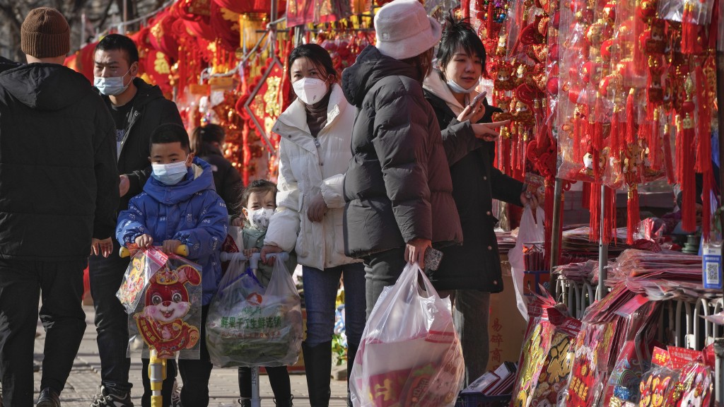 中國氣象局指2022年,中國平均高溫日數16.4天,為1961年有完整氣象觀測記錄以來最多。 AP