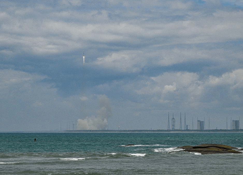 7月10日,長征十號乙運載火箭在海南商業航天發射場發射升空。新華社 7月10日,長征十號乙運載火箭在海南商業航天發射場發射升空。新華社