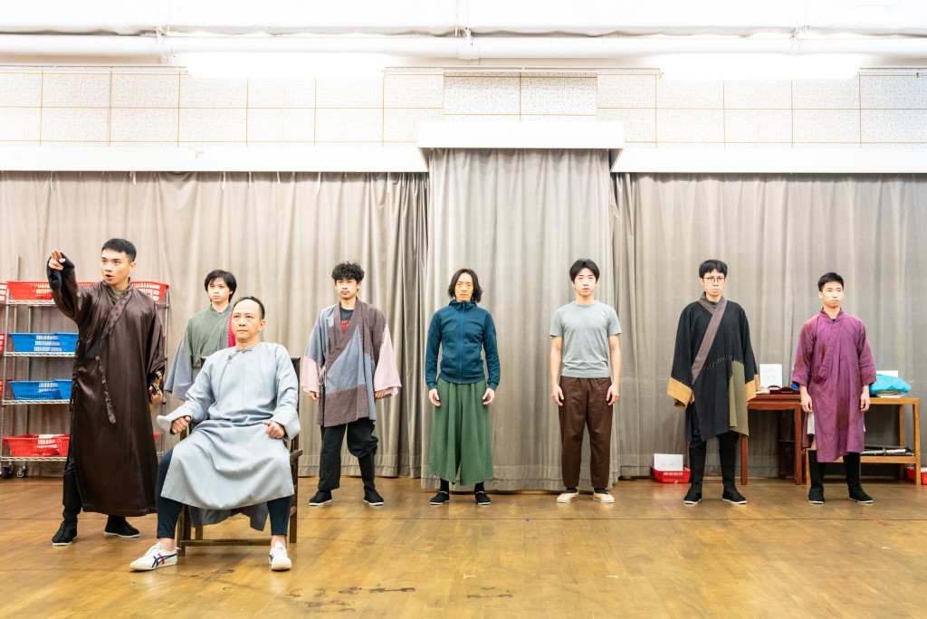 香港话剧团《亲爱的．柳如是》｜演员正为9月的演出努力排练。