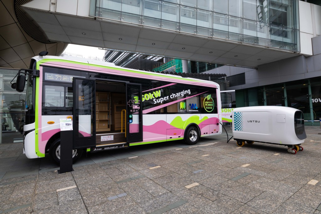 車門闊度較現行豐田小巴進一步加闊。 車門闊度較現行豐田小巴進一步加闊。