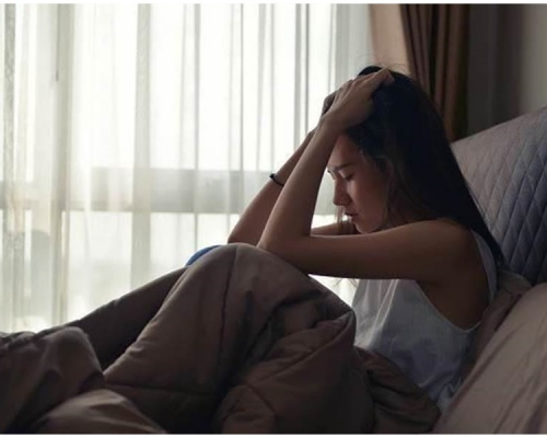 司法院男職員向女同事外套自慰。示意圖，非涉事女子