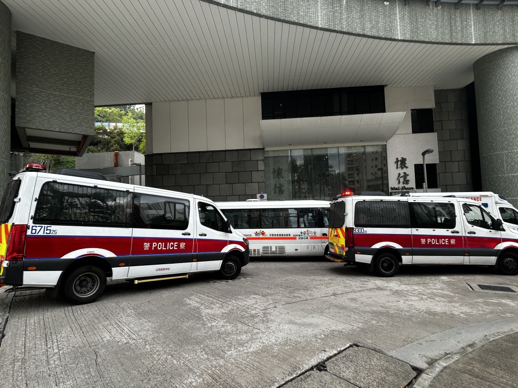 疑犯送院後回復清醒。楊偉亨攝