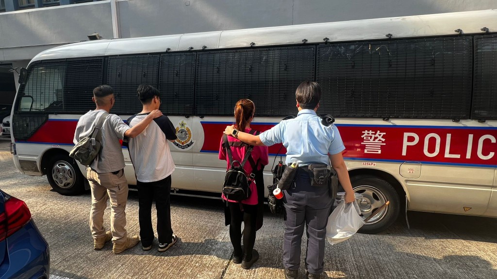 跨部門新界多區打擊黑工及掃黃 拘捕17人。警方圖片