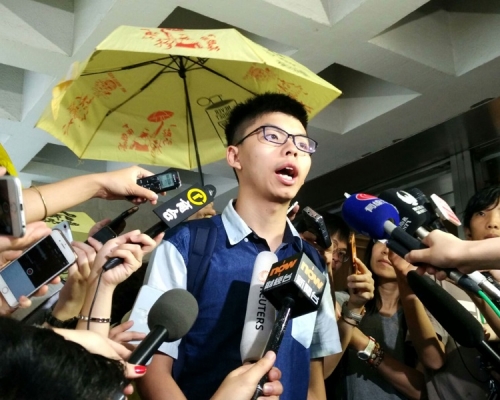 黃之鋒表示無悔承擔法律責任。