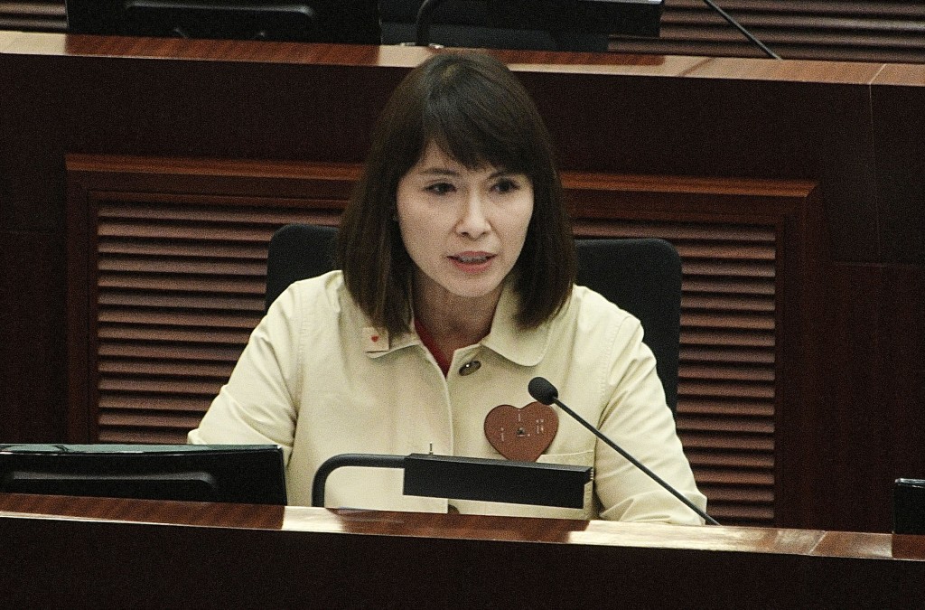選委界江玉歡詢問會否增加超級遊艇停泊位。資料圖片