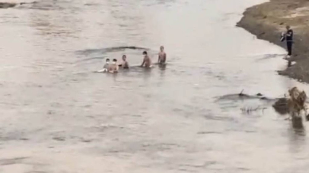 緬甸軍方大力掃蕩下，KK園區爆逃亡潮，逾1500人偷渡入泰國。法新社影片截圖